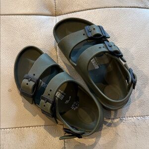 Birkenstock Forest Green Buckle Sandals